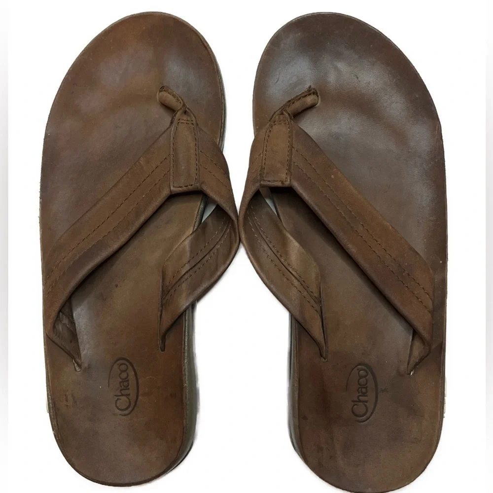 Men's Chaco Classic Leather Flip Flop Sandal M8